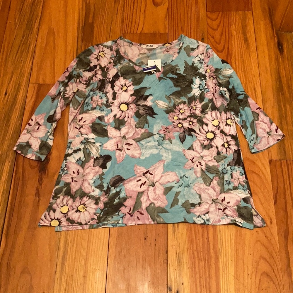 NWT Alia top blue green in color with pink flowers Sz 1X
